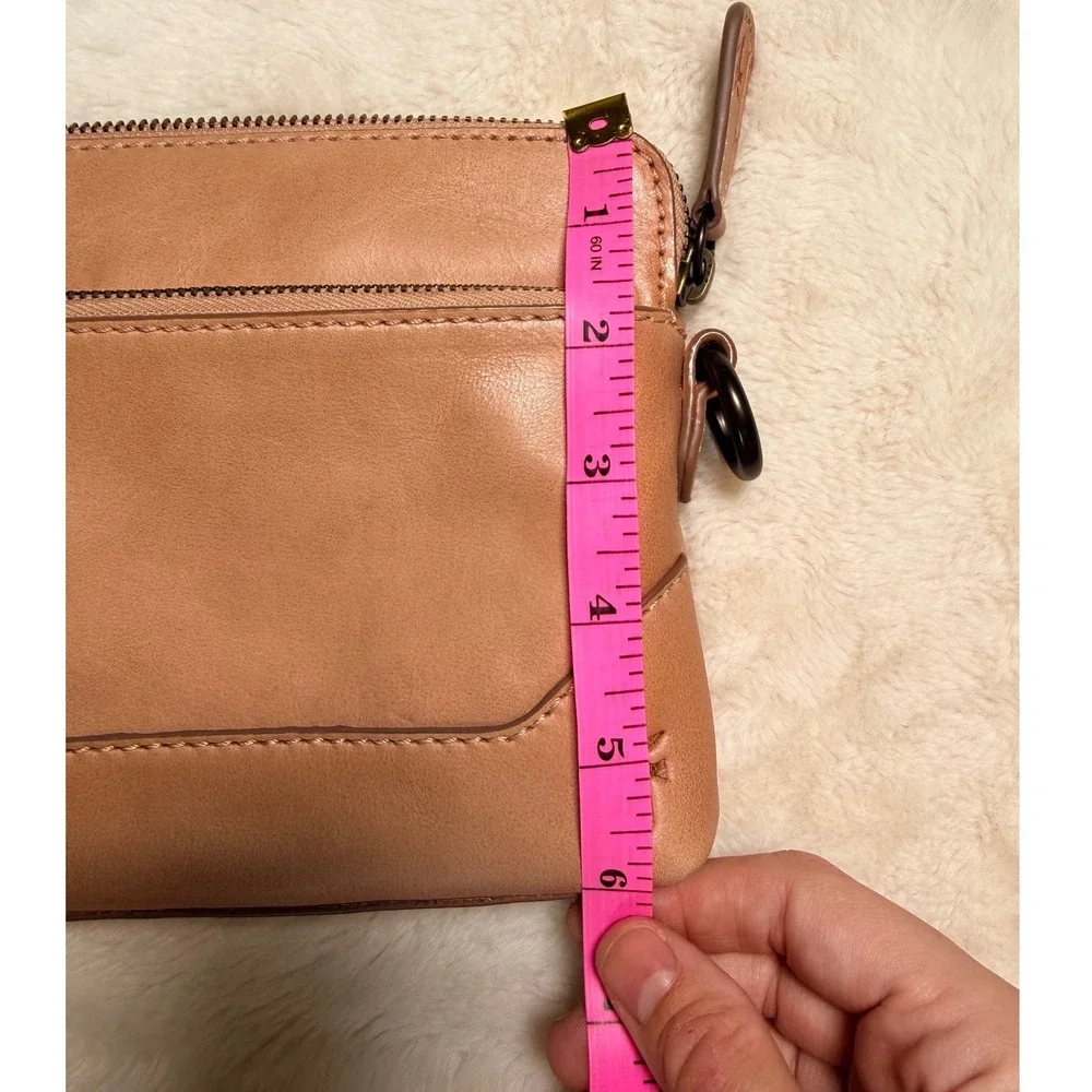 Frye Melissa Leather Crossbody Wristlet Clutch Tan Beige Bag with Dust Bag - Picture 9 of 9